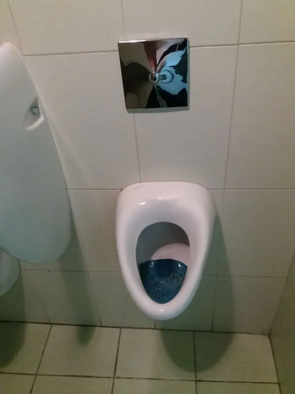 Писоар след почистване